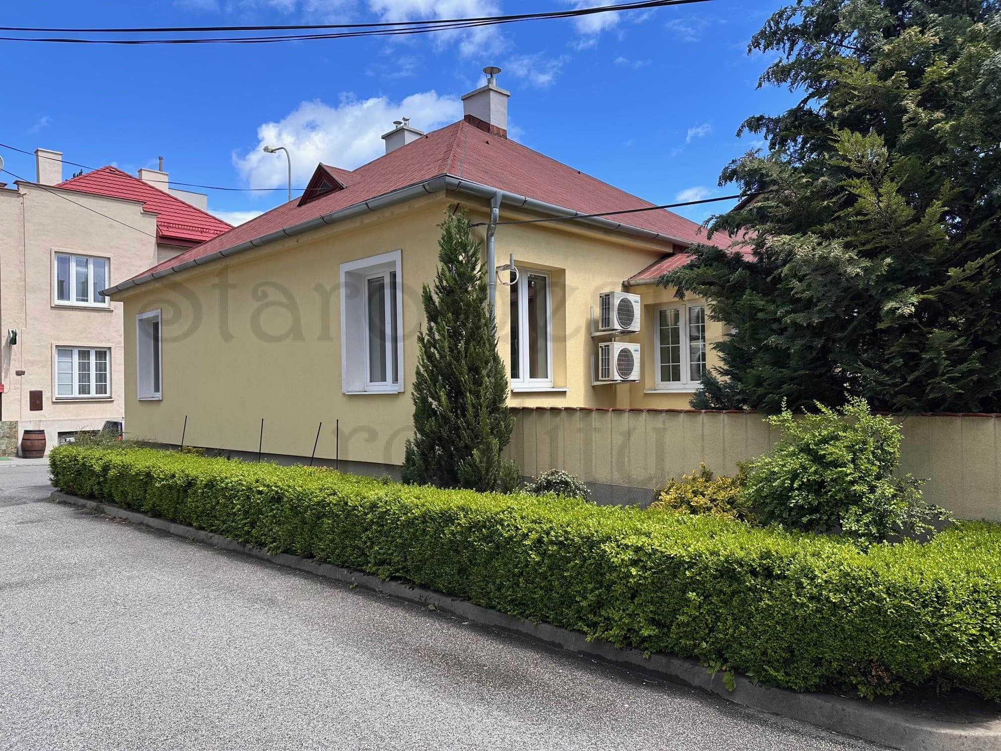 Rodinný dom Nerudova s krásnou záhradkou náhľad 4